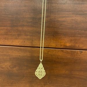 Kendra Scott filigree necklace in Aiden